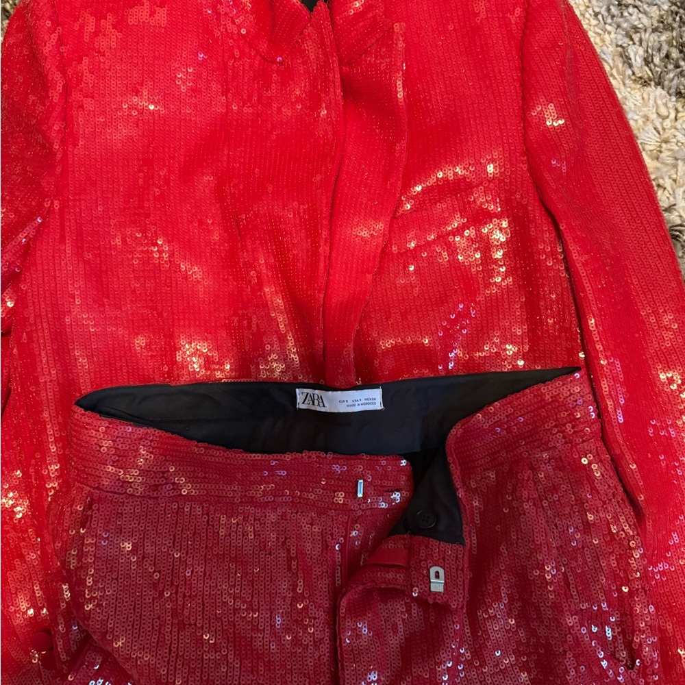 Zara Bloggers favorite full red sequin suit -see size - Picture 10 of 10